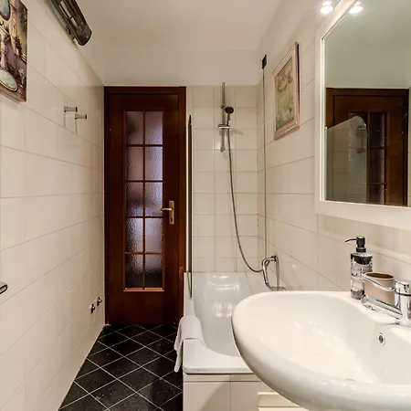 דירה Lungolago By Interhome *