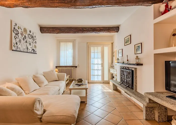 Lungolago By Interhome Lejlighed